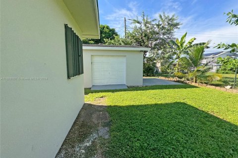 House in Miami, Florida 3 bedrooms, 128.86 sq.m. № 1386049 - photo 4