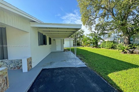 Villa ou maison à vendre à Miami, Floride: 3 chambres, 128.86 m2 № 1386049 - photo 3