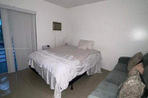 Condo in West Palm Beach, Florida, 1 bedroom  № 1235210 - photo 5