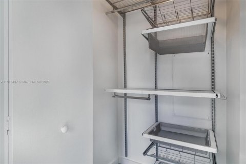 Condominio en venta en Miami, Florida, 1 dormitorio, 68.38 m2 № 1235207 - foto 17