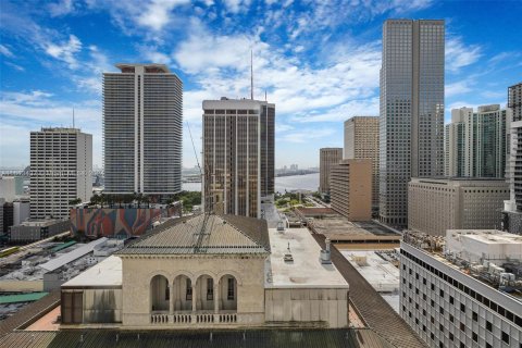 Condo in Miami, Florida, 1 bedroom  № 1235207 - photo 8