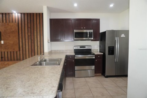 Townhouse in Kissimmee, Florida 3 bedrooms, 142.14 sq.m. № 1373942 - photo 5