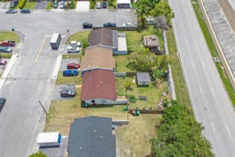 Adosado en venta en Miami, Florida, 2 dormitorios, 89.65 m2 № 1423927 - foto 27