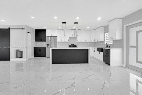 Adosado en venta en Miami, Florida, 2 dormitorios, 89.65 m2 № 1423927 - foto 2