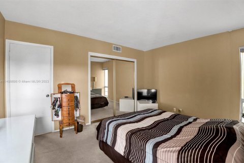 Casa en venta en Tamarac, Florida, 2 dormitorios, 179.39 m2 № 889957 - foto 17