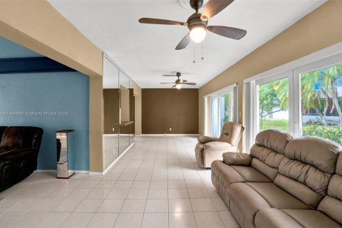 Casa en venta en Tamarac, Florida, 2 dormitorios, 179.39 m2 № 889957 - foto 25