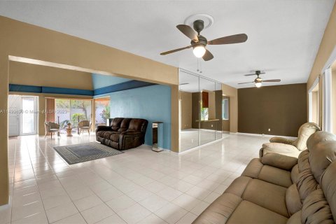 Casa en venta en Tamarac, Florida, 2 dormitorios, 179.39 m2 № 889957 - foto 21