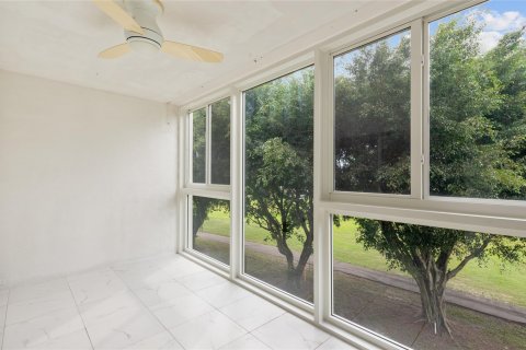 Copropriété à vendre à Coconut Creek, Floride: 2 chambres, 119.38 m2 № 786070 - photo 13