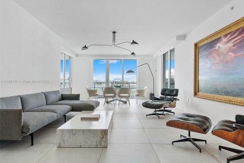 Condominio en venta en Bay Harbor Islands, Florida, 3 dormitorios, 168.99 m2 № 839395 - foto 1