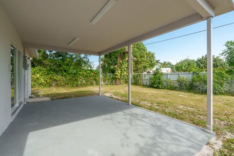Casa en venta en Pembroke Pines, Florida, 3 dormitorios, 125.23 m2 № 984023 - foto 6
