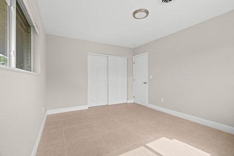 Casa en venta en Pembroke Pines, Florida, 3 dormitorios, 125.23 m2 № 984023 - foto 27
