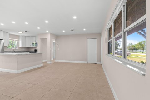 Villa ou maison à vendre à Pembroke Pines, Floride: 3 chambres, 125.23 m2 № 984023 - photo 30