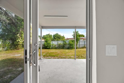 Casa en venta en Pembroke Pines, Florida, 3 dormitorios, 125.23 m2 № 984023 - foto 13