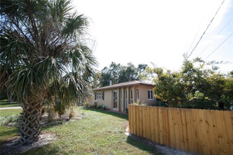 Villa ou maison à vendre à Lehigh Acres, Floride: 2 chambres, 115.66 m2 № 1251004 - photo 27