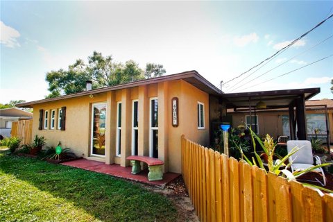 Villa ou maison à vendre à Lehigh Acres, Floride: 2 chambres, 115.66 m2 № 1251004 - photo 3