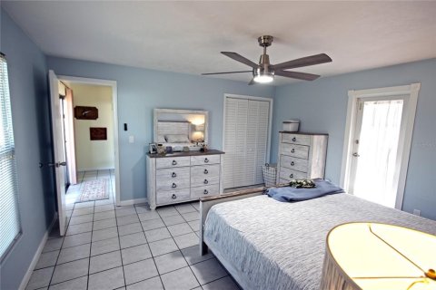 House in Lehigh Acres, Florida 2 bedrooms, 115.66 sq.m. № 1251004 - photo 20