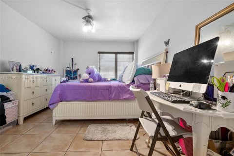 Купить кондоминиум в Лодерхилл, Флорида 2 спальни, 90.3м2, № 1127369 - фото 9