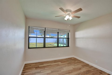 House in North Palm Beach, Florida 3 bedrooms, 106.93 sq.m. № 1186659 - photo 21