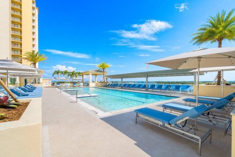 Condominio en venta en Riviera Beach, Florida, 2 dormitorios, 162.02 m2 № 1186651 - foto 18