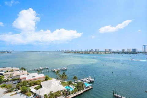 Condominio en venta en Riviera Beach, Florida, 2 dormitorios, 162.02 m2 № 1186651 - foto 26