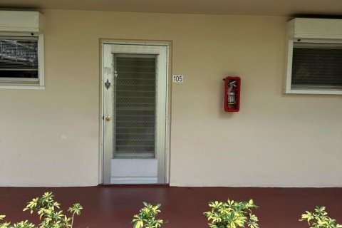 Condo in Lake Worth, Florida, 2 bedrooms  № 1174569 - photo 10