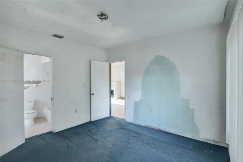 Villa ou maison à vendre à Miami, Floride: 2 chambres, 106 m2 № 1354570 - photo 20