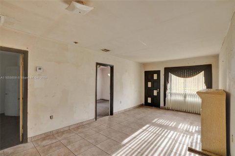 Villa ou maison à vendre à Miami, Floride: 2 chambres, 106 m2 № 1354570 - photo 29