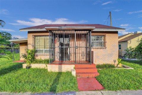 Villa ou maison à vendre à Miami, Floride: 2 chambres, 106 m2 № 1354570 - photo 7