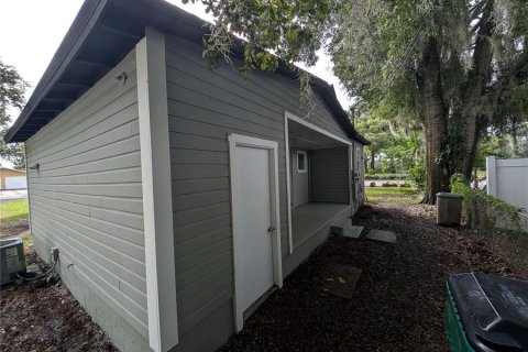 Immobilier commercial à vendre à Zephyrhills, Floride: 6 chambres, 254.92 m2 № 1392539 - photo 7