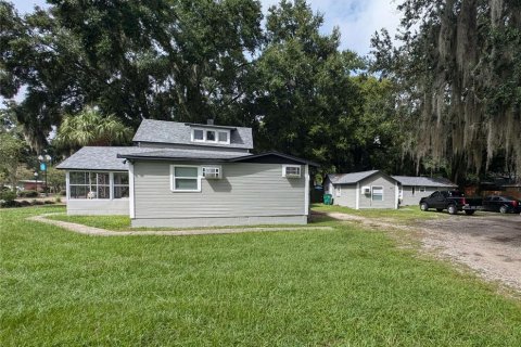 Immobilier commercial à vendre à Zephyrhills, Floride: 6 chambres, 254.92 m2 № 1392539 - photo 3