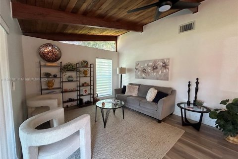 Casa en venta en Hollywood, Florida, 2 dormitorios, 89.19 m2 № 1171879 - foto 10