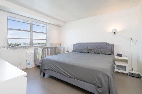 Condo in Miami Beach, Florida, 1 bedroom  № 1325934 - photo 7