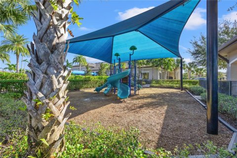 Villa ou maison à vendre à Fort Myers, Floride: 2 chambres, 172.52 m2 № 826824 - photo 28