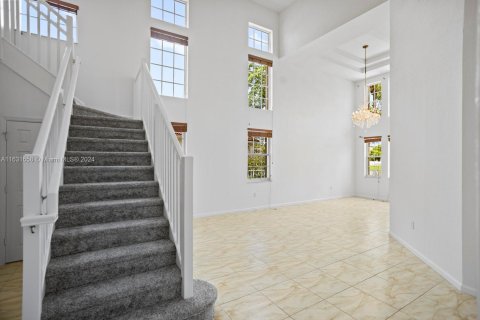 Villa ou maison à vendre à Pembroke Pines, Floride: 5 chambres, 268.95 m2 № 1325376 - photo 9