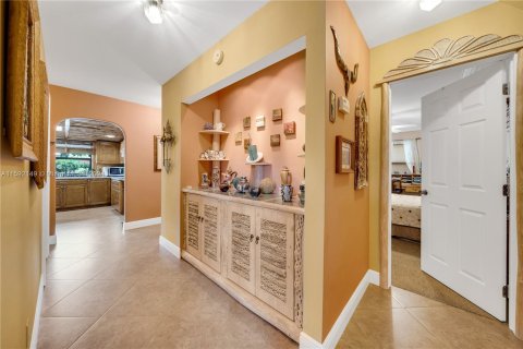 Villa ou maison à vendre à Davie, Floride: 4 chambres, 315.12 m2 № 1183953 - photo 5