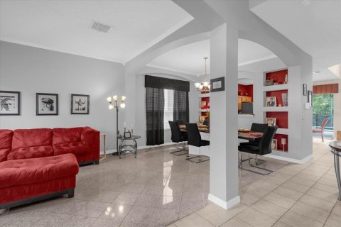 Villa ou maison à vendre à Kissimmee, Floride: 7 chambres, 267.65 m2 № 1354851 - photo 5