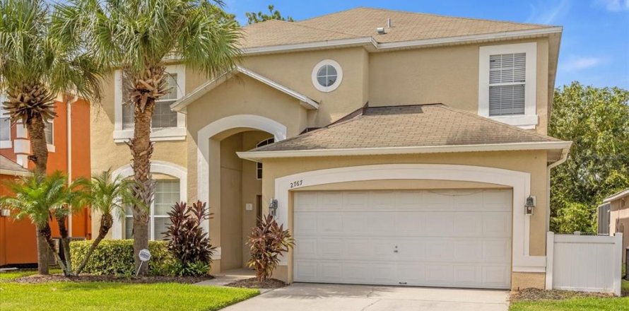 Casa en Kissimmee, Florida 7 dormitorios, 267.65 m2 № 1354851