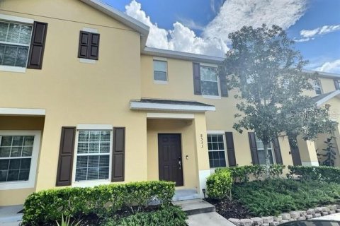 Townhouse in Tampa, Florida 2 bedrooms, 101.08 sq.m. № 1358306 - photo 1