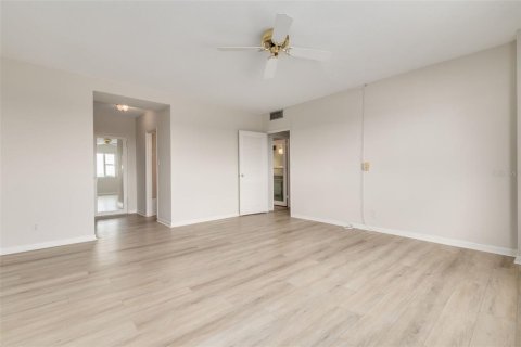 Copropriété à vendre à Clearwater, Floride: 2 chambres, 125.42 m2 № 1358047 - photo 25