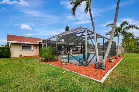 House in Wellington, Florida 3 bedrooms, 162.3 sq.m. № 1179656 - photo 17