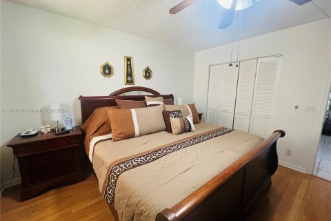 Condominio en venta en Pembroke Pines, Florida, 2 dormitorios, 88.54 m2 № 1233358 - foto 15