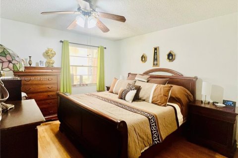 Condominio en venta en Pembroke Pines, Florida, 2 dormitorios, 88.54 m2 № 1233358 - foto 16