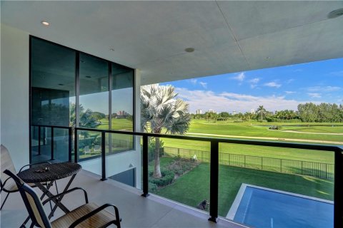 House in Fort Lauderdale, Florida 6 bedrooms, 567.35 sq.m. № 195760 - photo 12