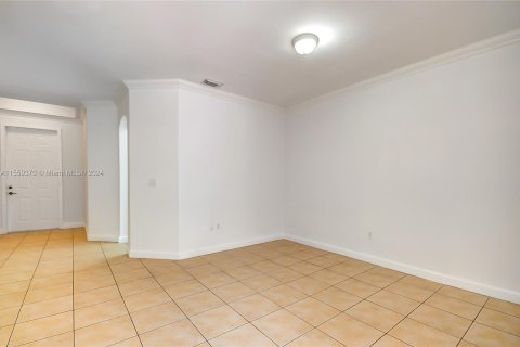 Casa en venta en Doral, Florida, 3 dormitorios, 156.35 m2 № 1098369 - foto 3