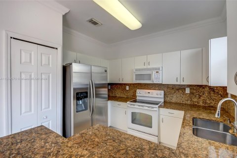 Casa en venta en Doral, Florida, 3 dormitorios, 156.35 m2 № 1098369 - foto 6