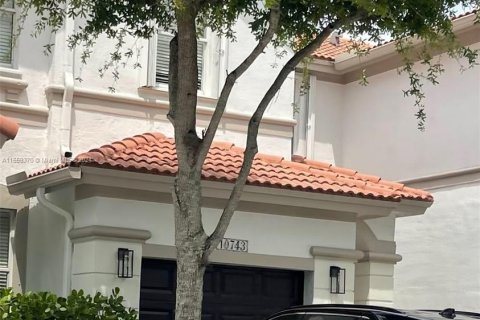 Casa en venta en Doral, Florida, 3 dormitorios, 156.35 m2 № 1098369 - foto 2