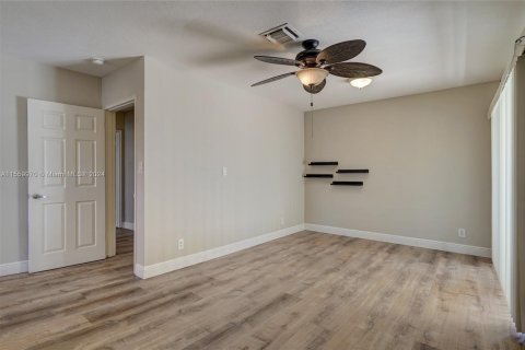 Casa en venta en Fort Lauderdale, Florida, 2 dormitorios, 115.76 m2 № 1098370 - foto 16