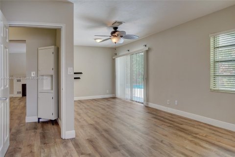 Casa en venta en Fort Lauderdale, Florida, 2 dormitorios, 115.76 m2 № 1098370 - foto 15
