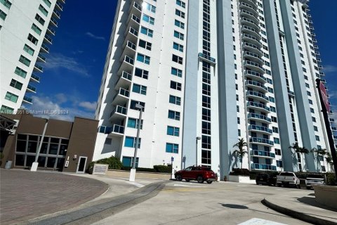 Condominio en venta en Sunrise, Florida, 3 dormitorios, 145.86 m2 № 1328030 - foto 11