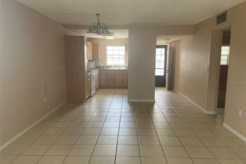 Condo in Seminole, Florida, 1 bedroom  № 1369720 - photo 3